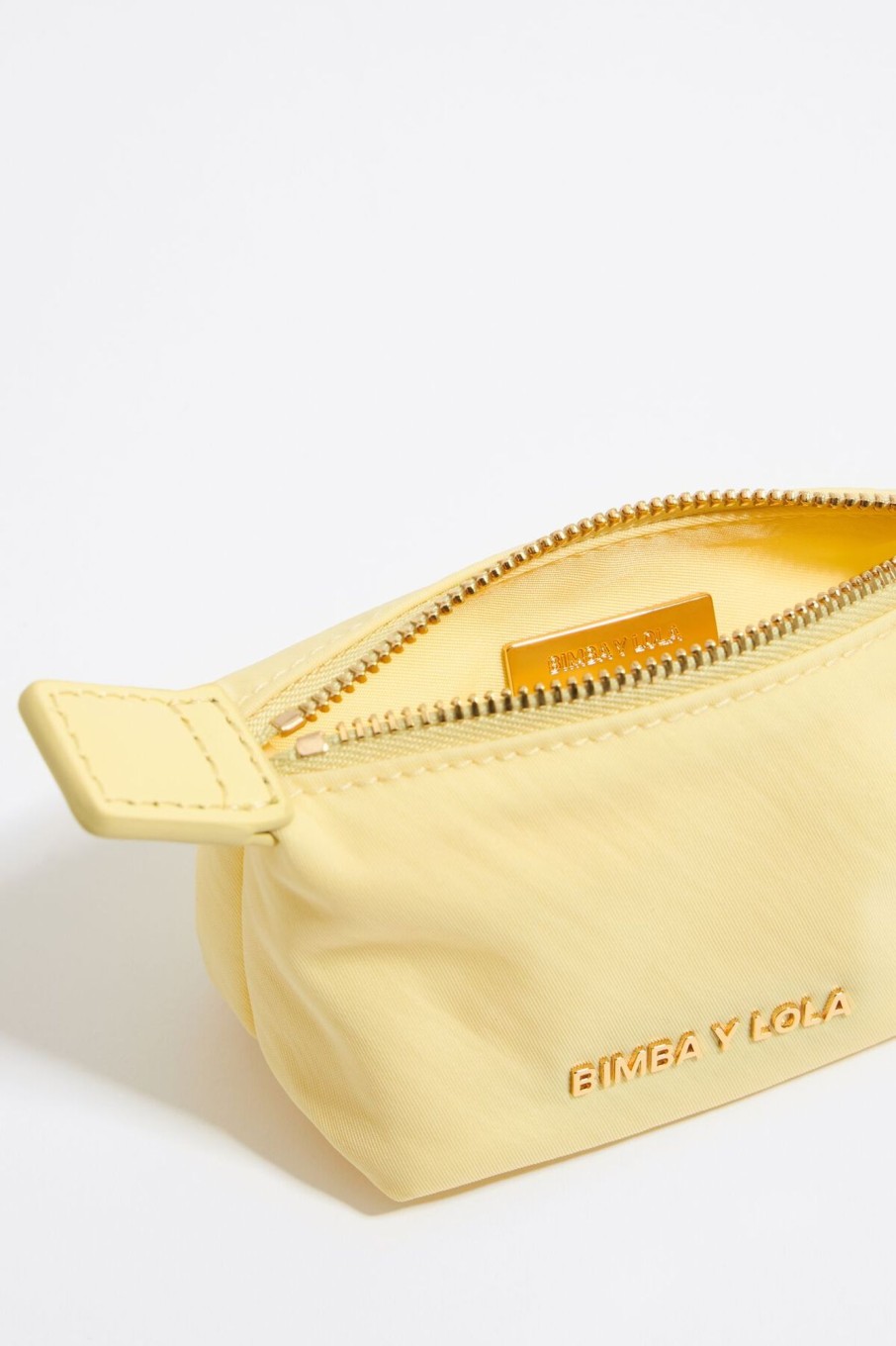 Nylon | BIMBA Y LOLA Monedero Trapecio Mini Nylon Amarillo Claro