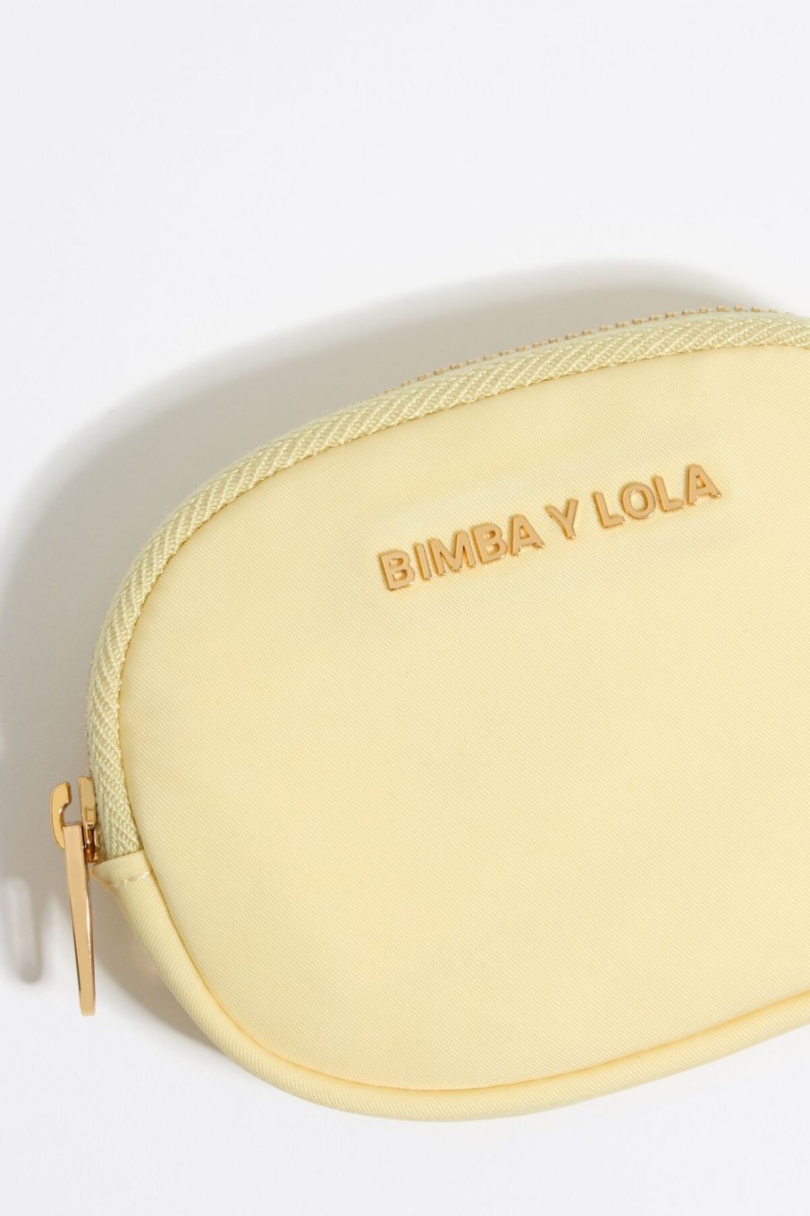 Nylon | BIMBA Y LOLA Monedero Ovalado Nylon Amarillo Claro