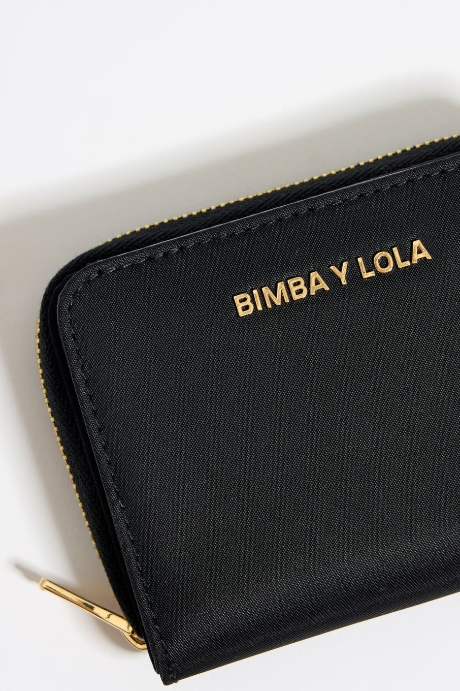 Nylon | BIMBA Y LOLA Cartera Solapa Nylon Negra