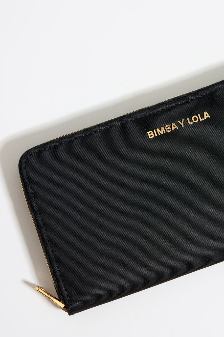 Nylon | BIMBA Y LOLA Billetera Horizontal Nylon Negra