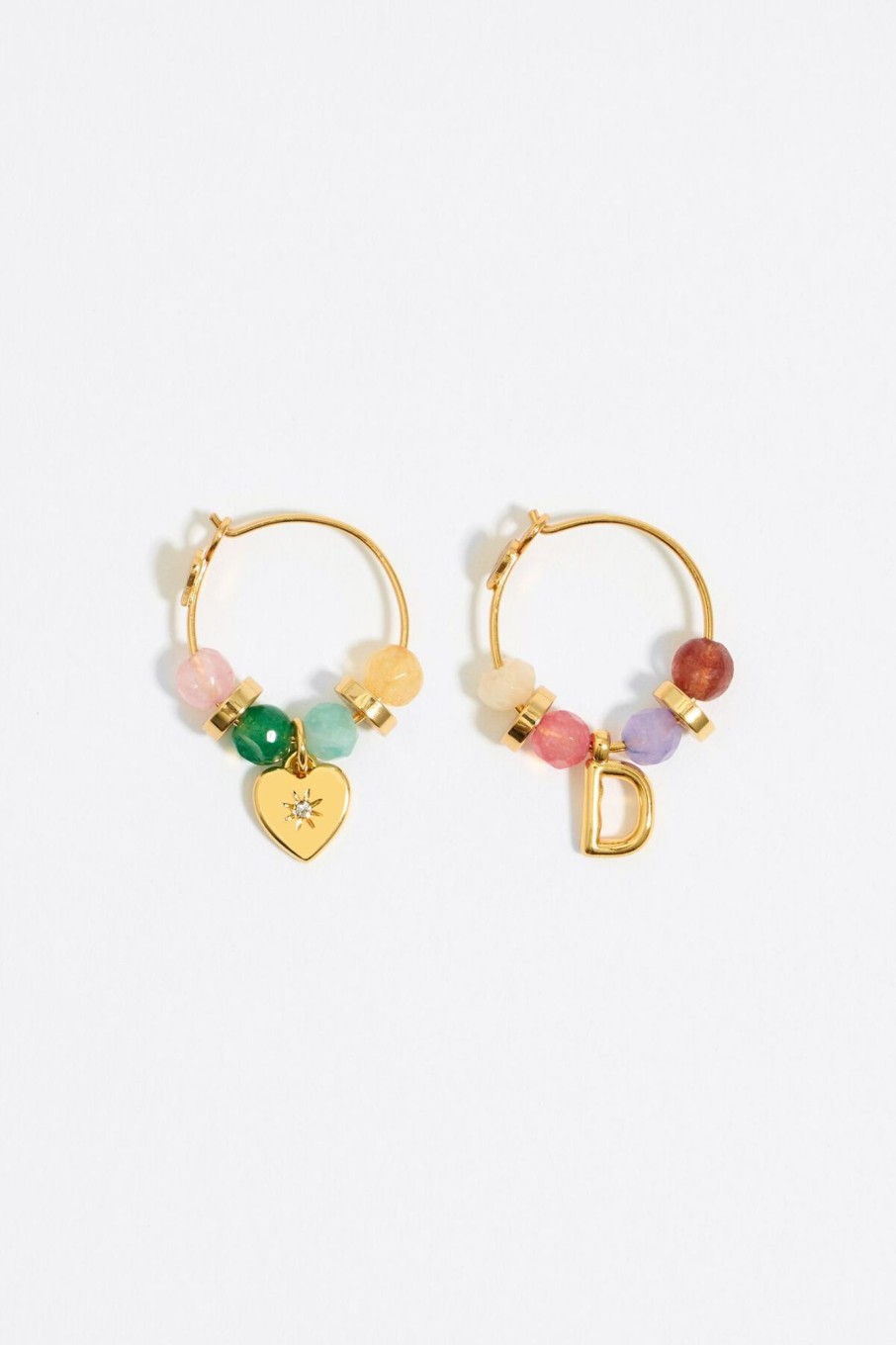 Abecedario | BIMBA Y LOLA Pendientes Letra D Piedras Multicolores